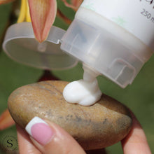 Cargar imagen en el visor de la galería, Tratamiento Capilar Cannabis